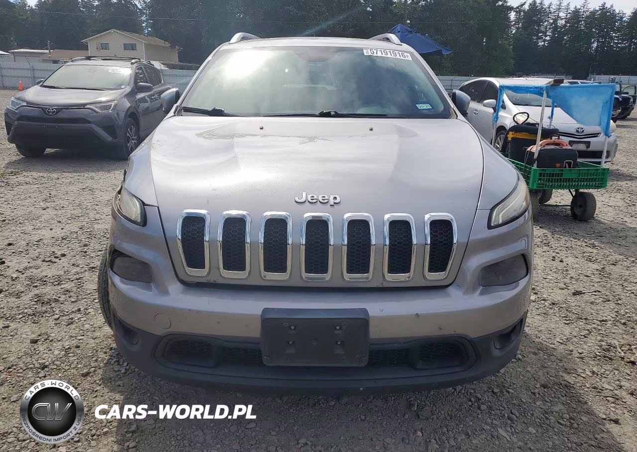 2014 Jeep Cherokee Latitude VIN:1C4PJMCSXEW247837 - 5