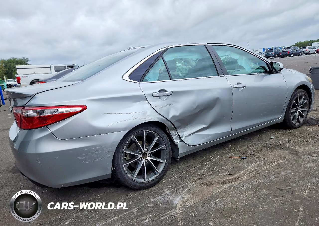 2015 Toyota Camry Xse VIN:4T1BF1FK9FU910202 - 3