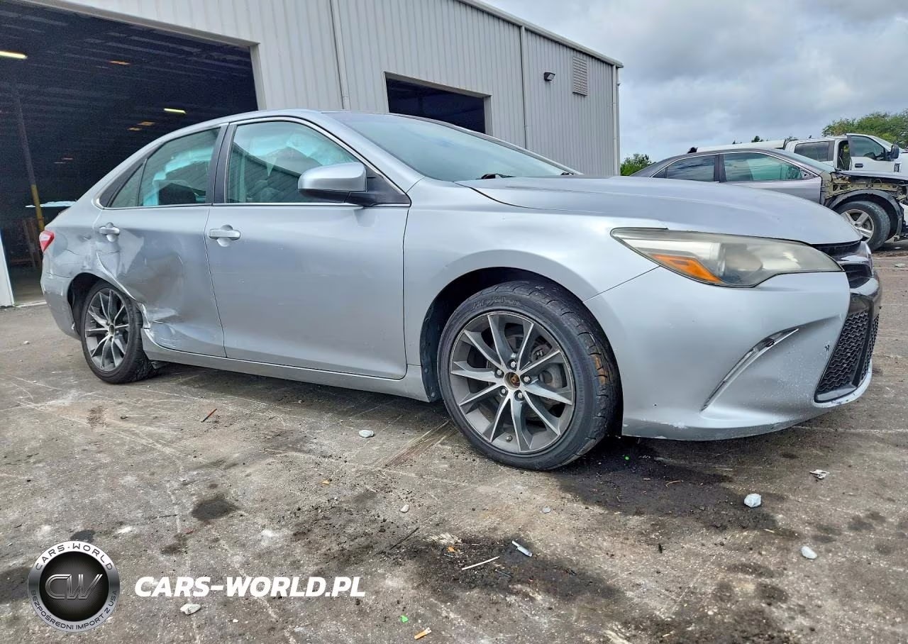 2015 Toyota Camry Xse VIN:4T1BF1FK9FU910202 - 4