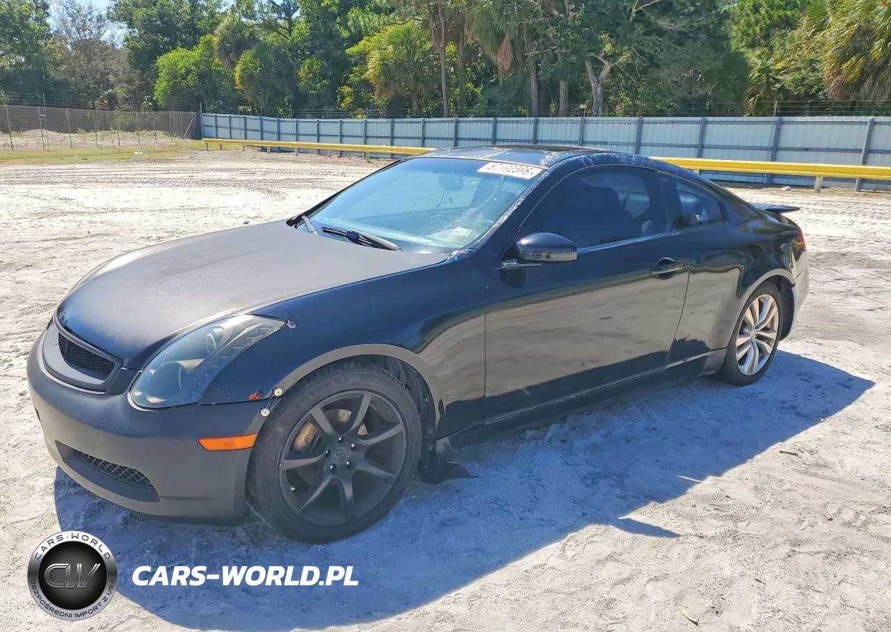 2004 Infiniti G35 Base
