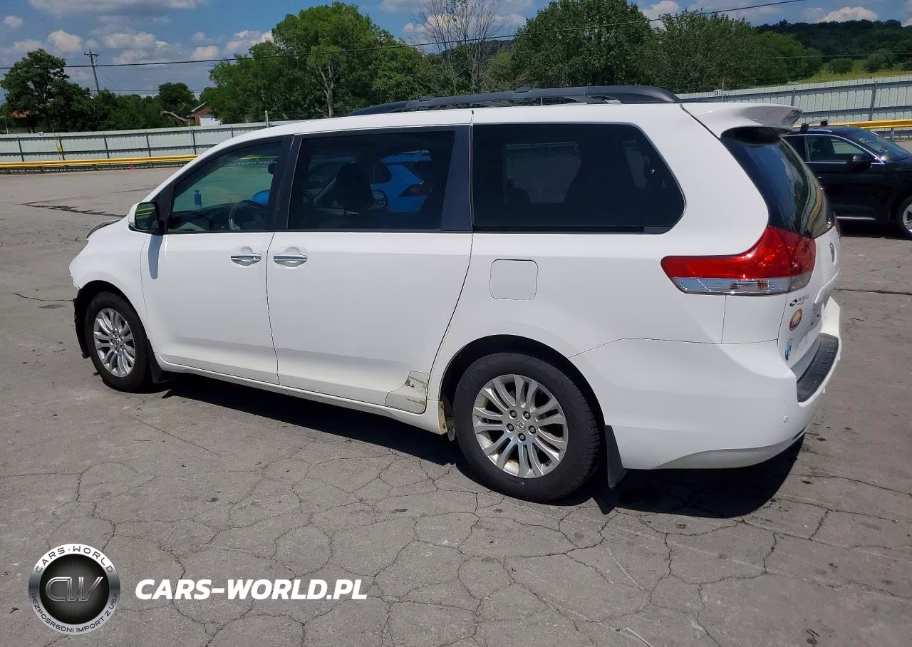 2011 Toyota Sienna Xle 8-Passenger VIN:5TDYK3DCXBS031369 - 2