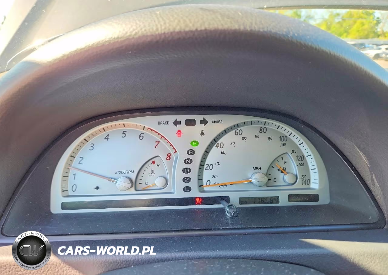 2002 Toyota Camry Se VIN:JTDBE32K420028428 - 9