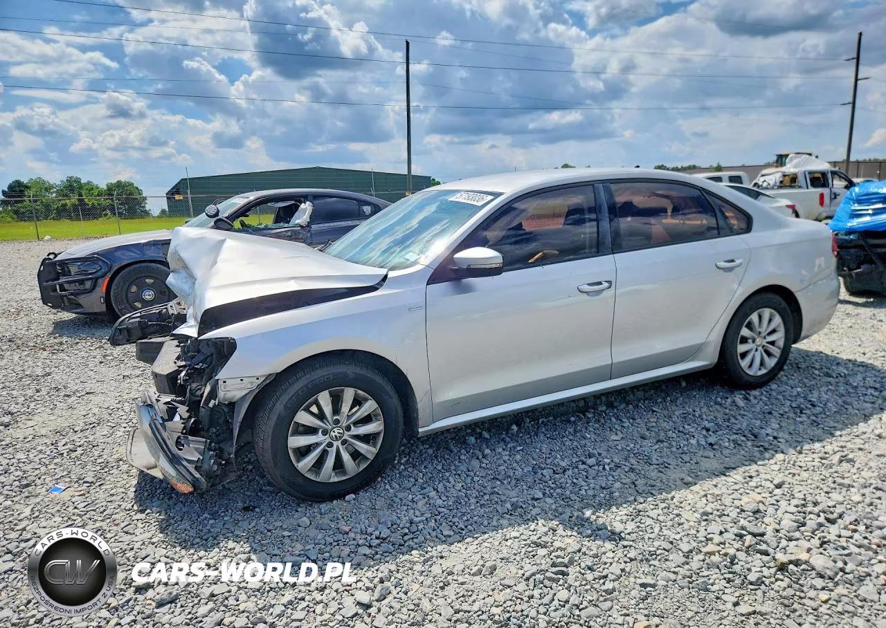 2014 Volkswagen Passat S – zdjęcie 1 z 13