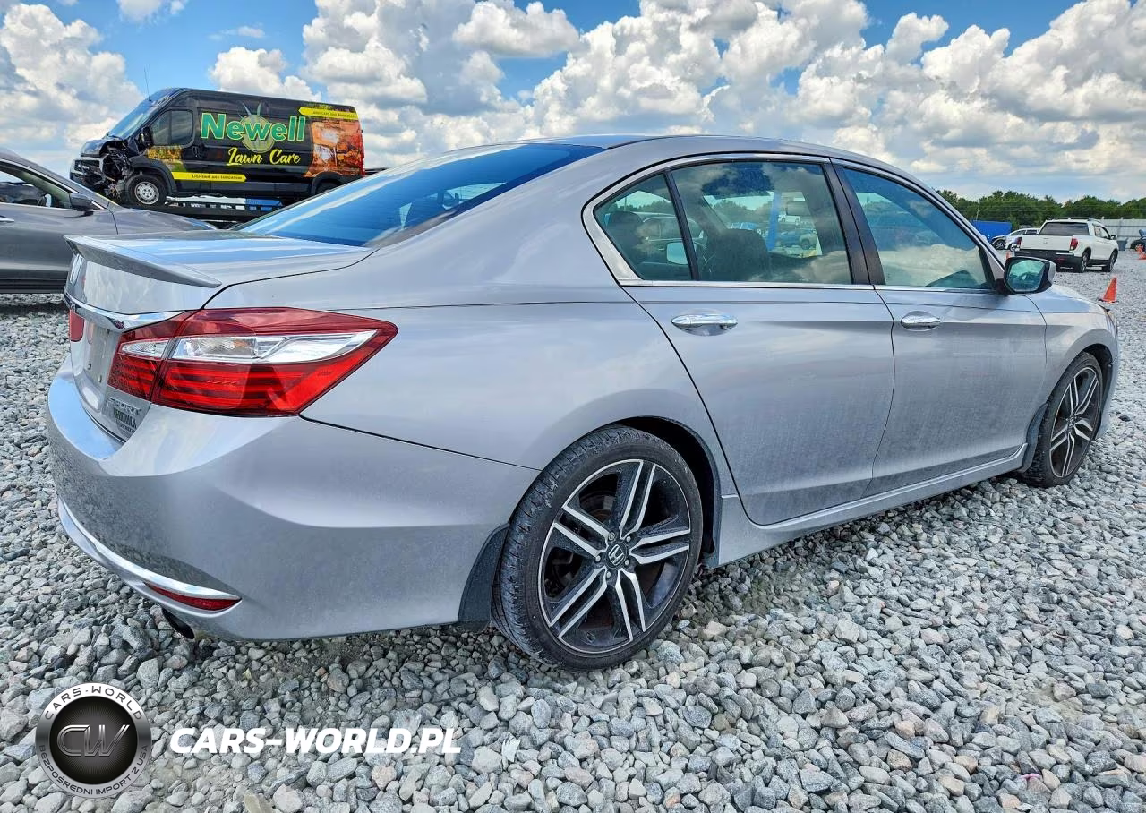 2017 Honda Accord Sport VIN:1HGCR2F59HA145210 - 3