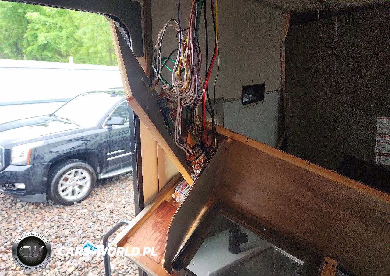 2022 Forest River Surveyor Camper VIN:4X4TSVU16NL042941 - 9