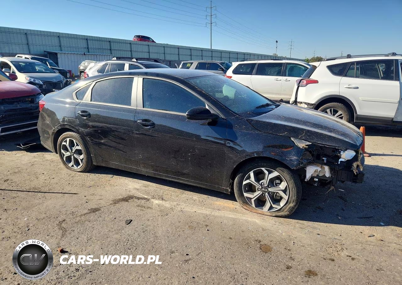 2021 Kia Forte Lxs VIN:3KPF24ADXME296798 - 4