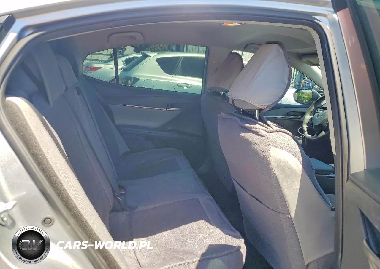 2025 Toyota Camry Le VIN:4T1DAACK0SU073412 - 10