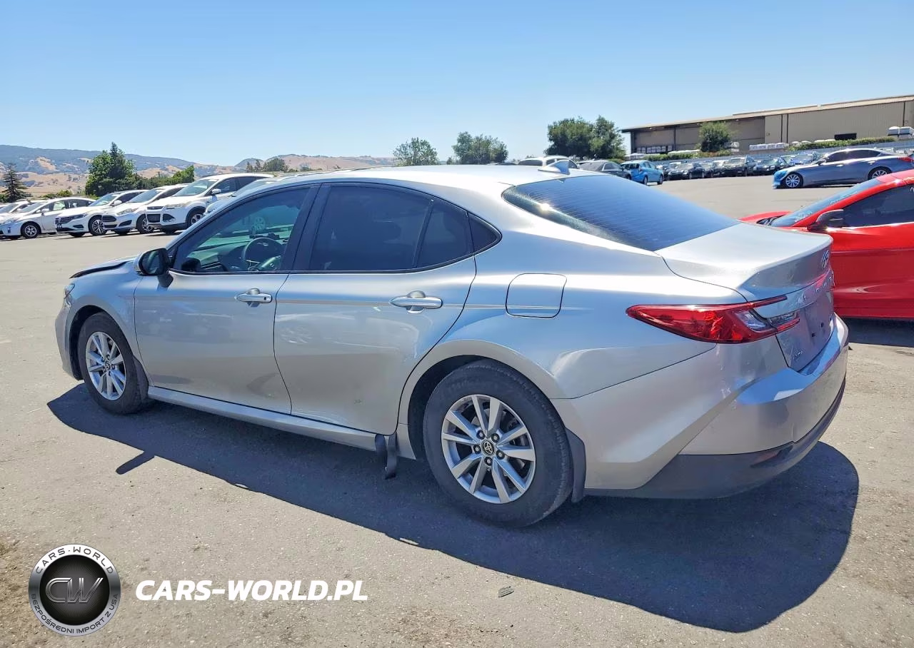 2025 Toyota Camry Le VIN:4T1DAACK0SU073412 - 2