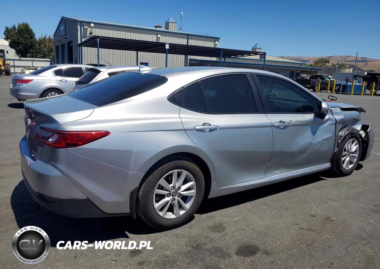 2025 Toyota Camry Le VIN:4T1DAACK0SU073412 - 3