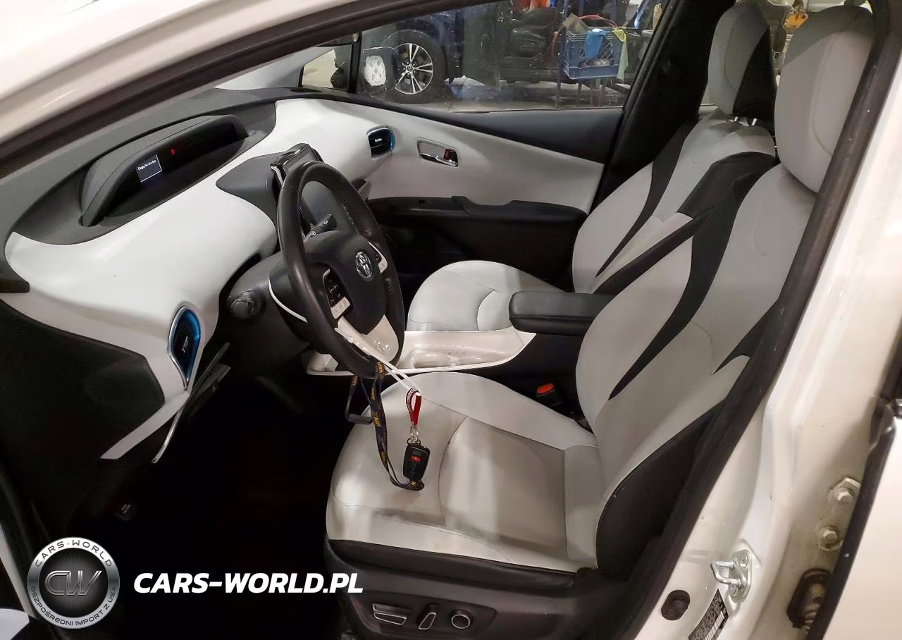 2017 Toyota Prius Prime Premium VIN:JTDKARFP5H3034900 - 7