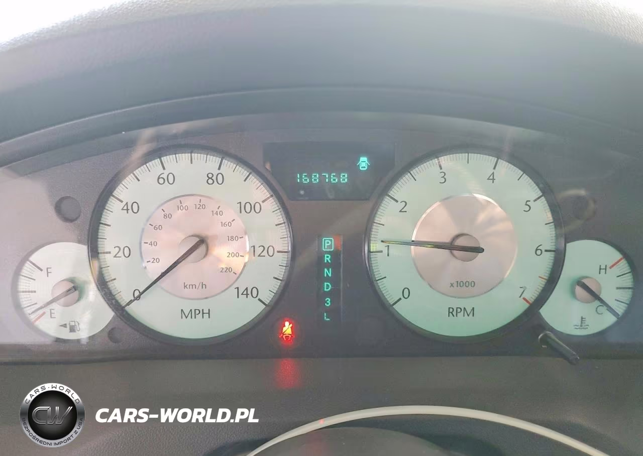 2010 Chrysler 300 Touring VIN:2C3CA5CV3AH195740 - 9