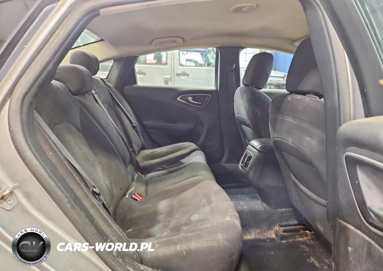 2015 Chrysler 200 Limited VIN:1C3CCCAB5FN640730 - 10