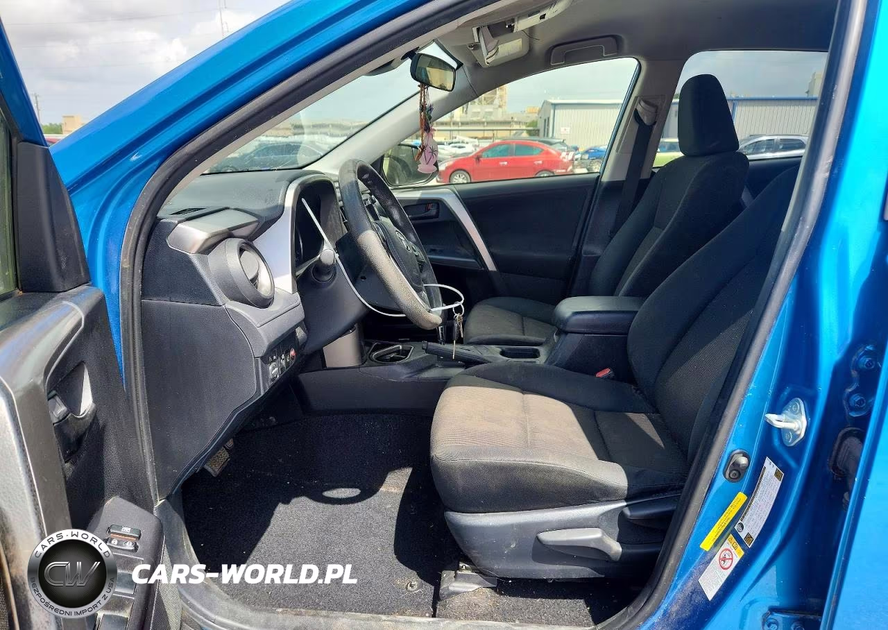 2018 Toyota Rav4 Le VIN:JTMZFREV0JJ204355 - 7