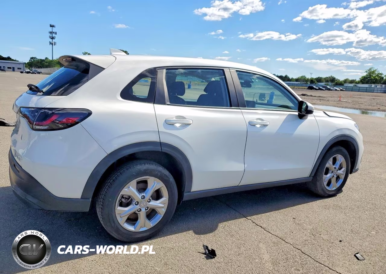 2023 Honda Hr-V Lx VIN:3CZRZ2H32PM747303 - 3