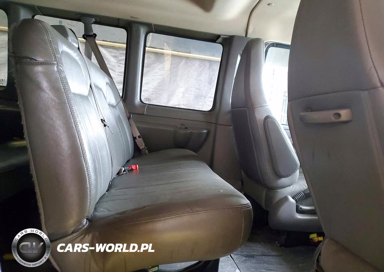 2024 Chevrolet Express G3500 Ls VIN:1GAZGNF77R1256317 - 11
