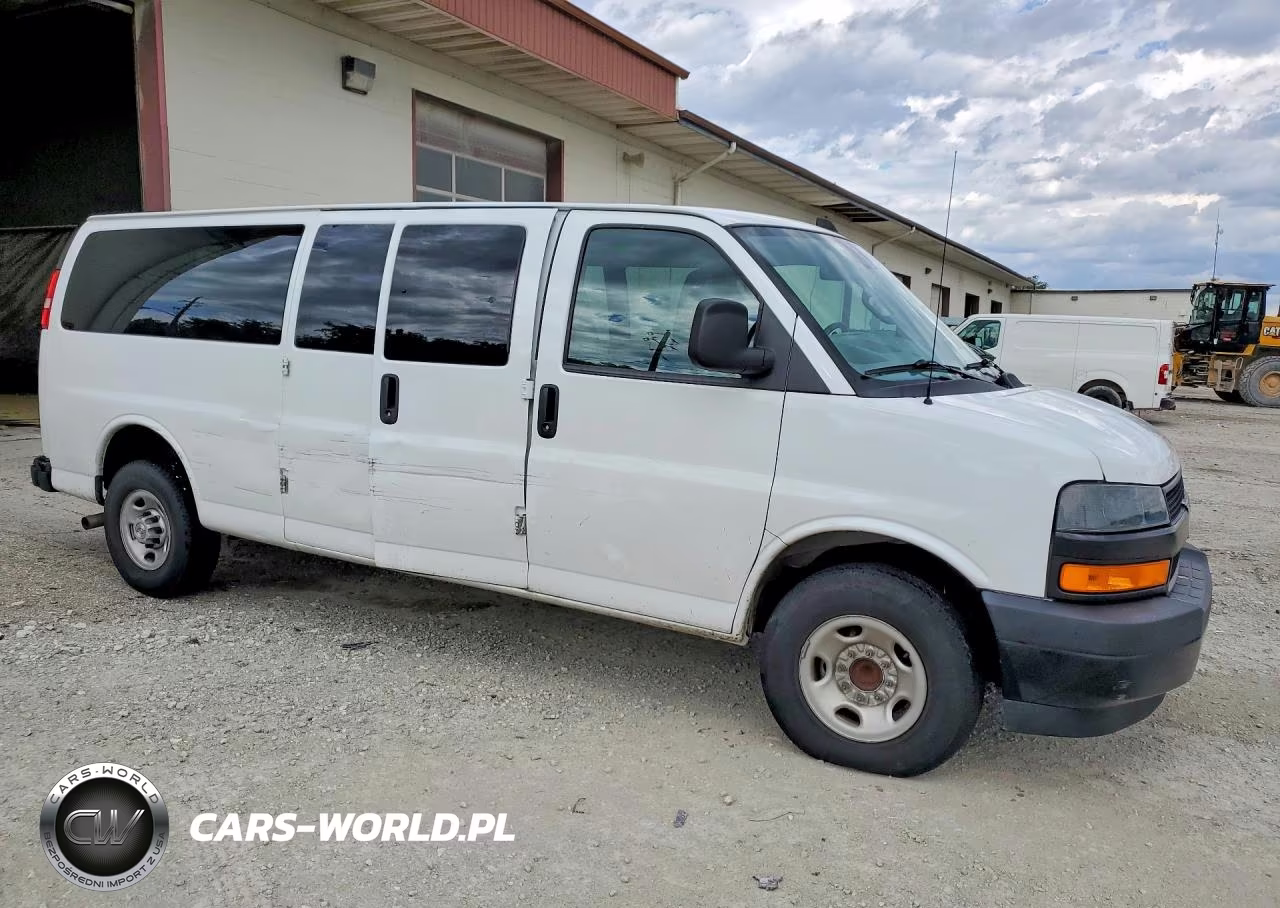2024 Chevrolet Express G3500 Ls VIN:1GAZGNF77R1256317 - 4