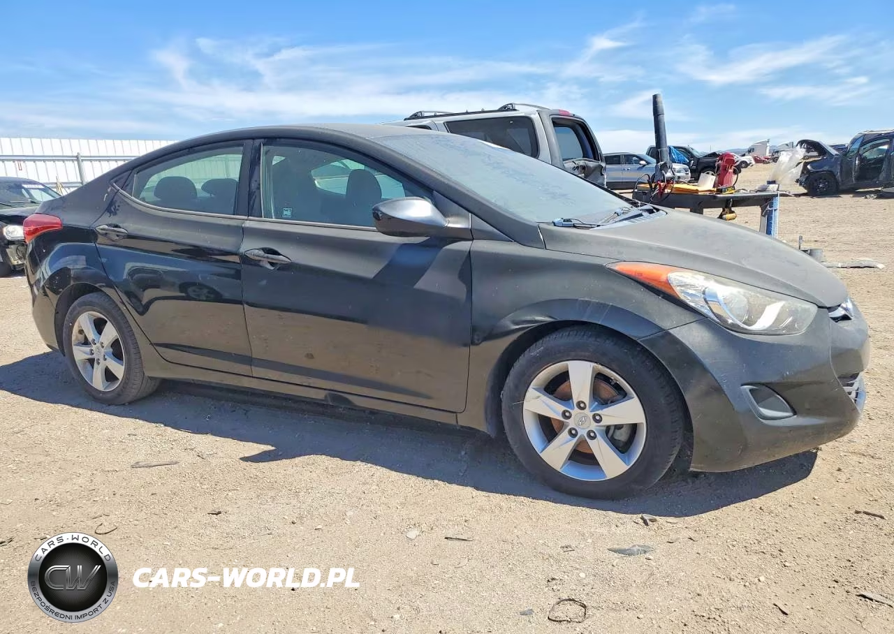 2013 Hyundai Elantra Gls VIN:5NPDH4AE1DH314681 - 4