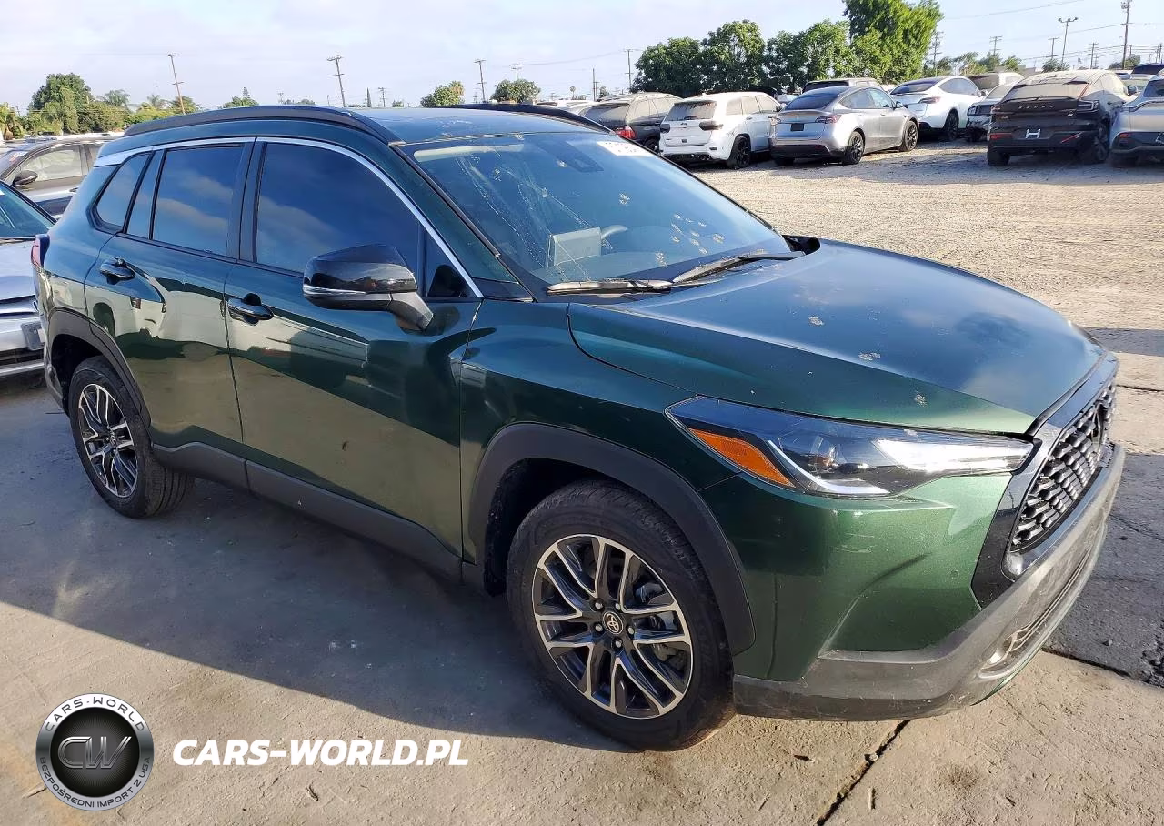 2026 Toyota Corolla Cross Xle VIN:7MUDAAAG5TV166697 - 4
