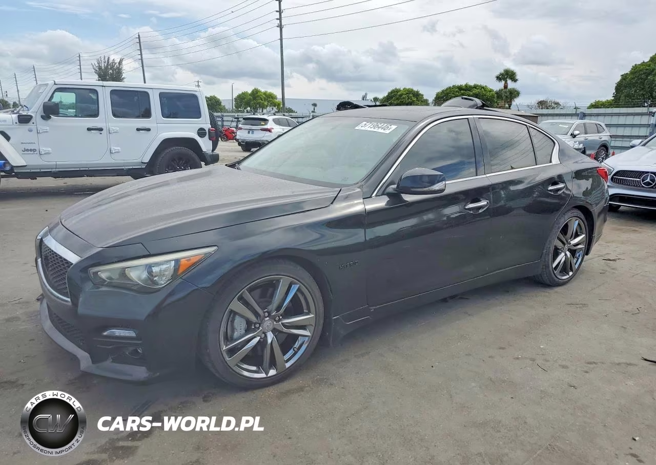 INFINITI Q50 HYBRID