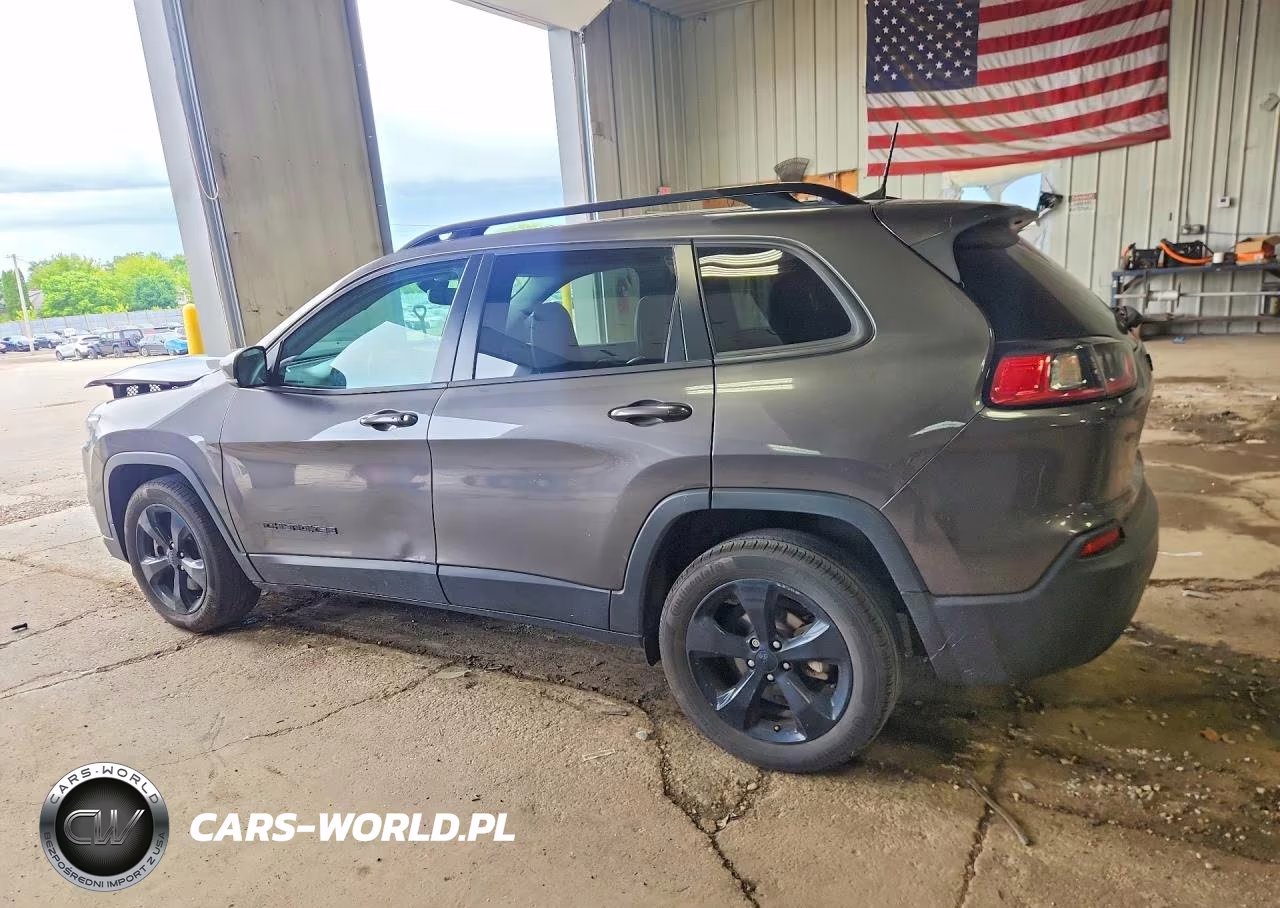 2019 Jeep Cherokee Latitude Plus VIN:1C4PJLLB4KD439577 - 2