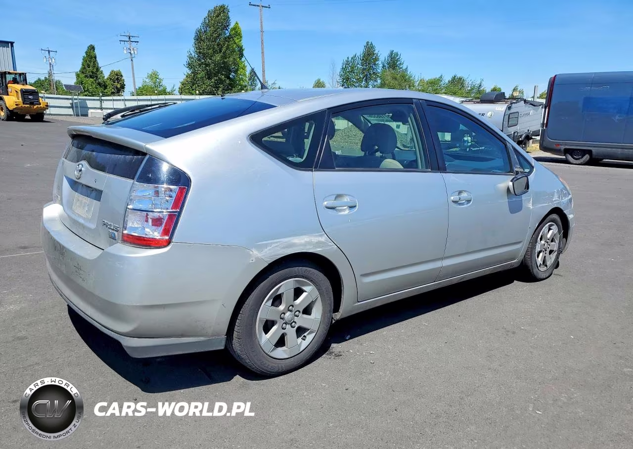 2005 Toyota Prius Base VIN:JTDKB20UX57009806 - 3