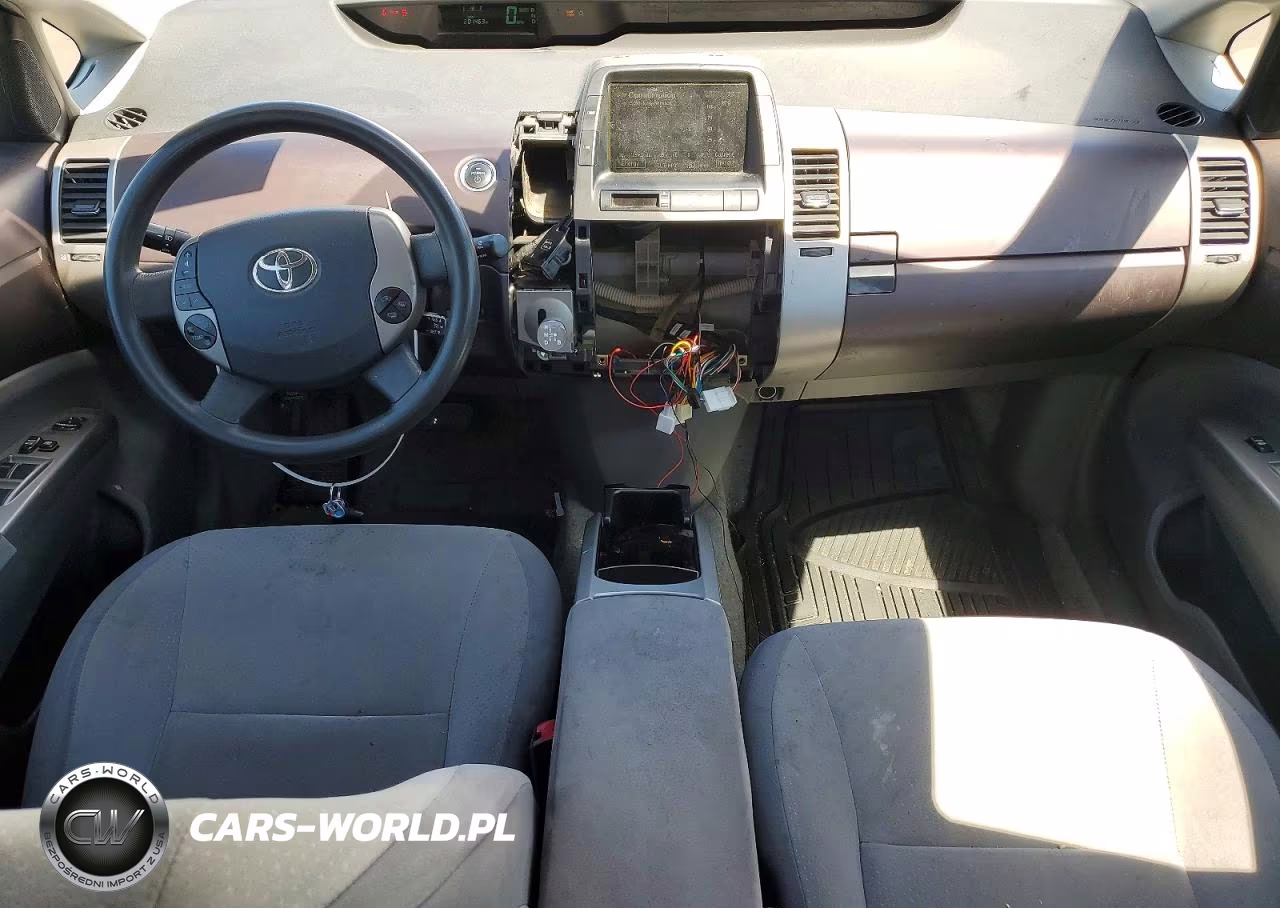 2005 Toyota Prius Base VIN:JTDKB20UX57009806 - 8