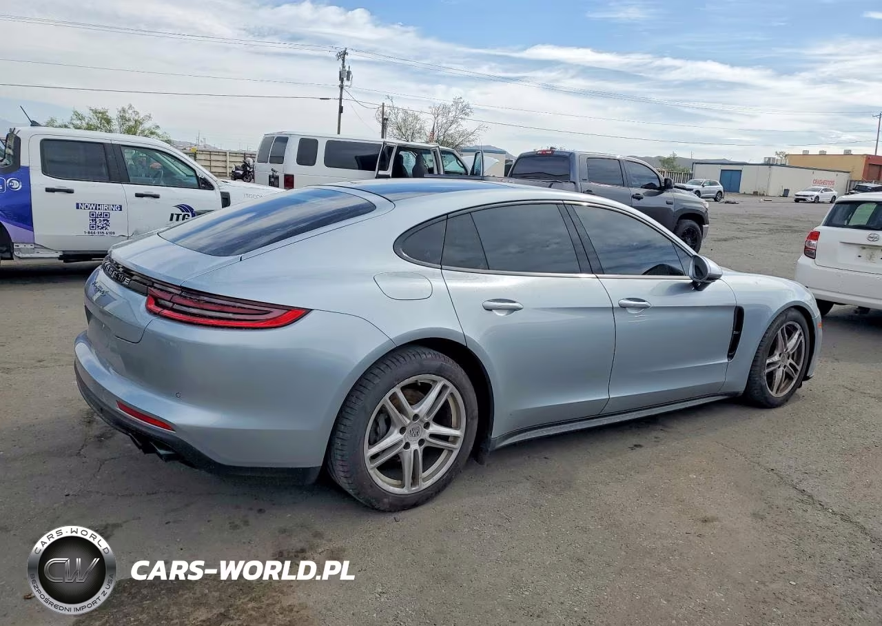 2018 Porsche Panamera 4S VIN:WP0AB2A7XJL135900 - 3