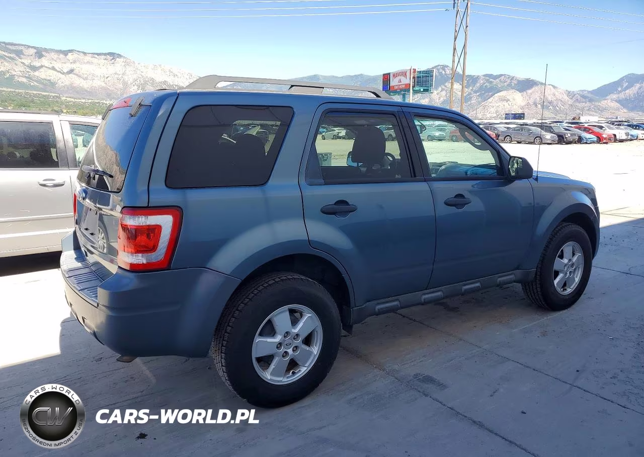 2010 Ford Escape Xlt VIN:1FMCU0D72AKC44856 - 3