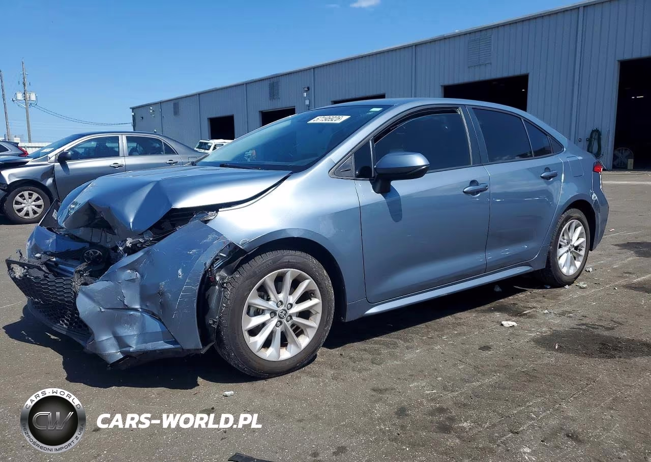 2022 Toyota Corolla Le – zdjęcie 1 z 12