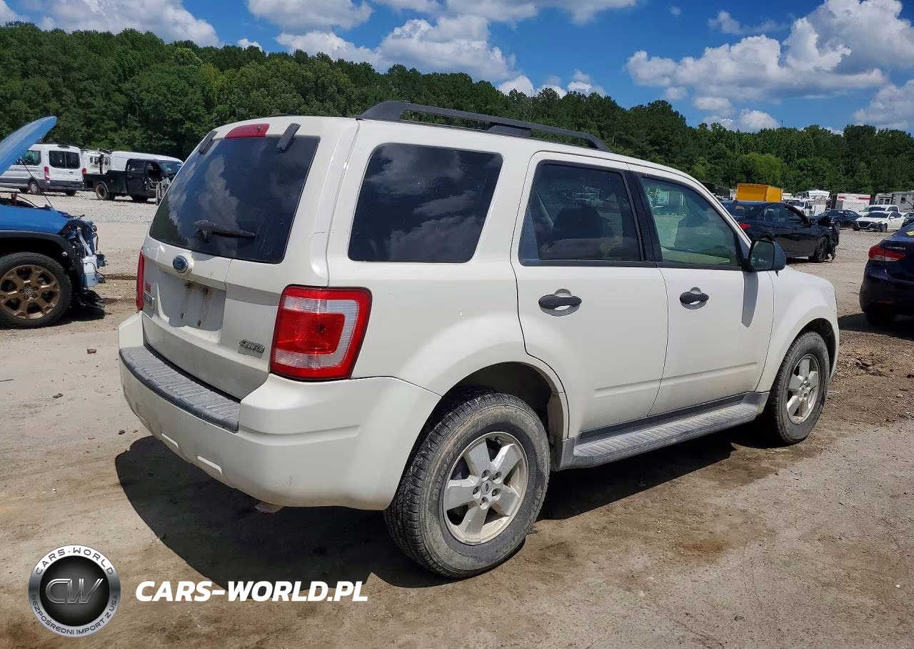 2009 Ford Escape Xlt VIN:1FMCU93719KB70377 - 3