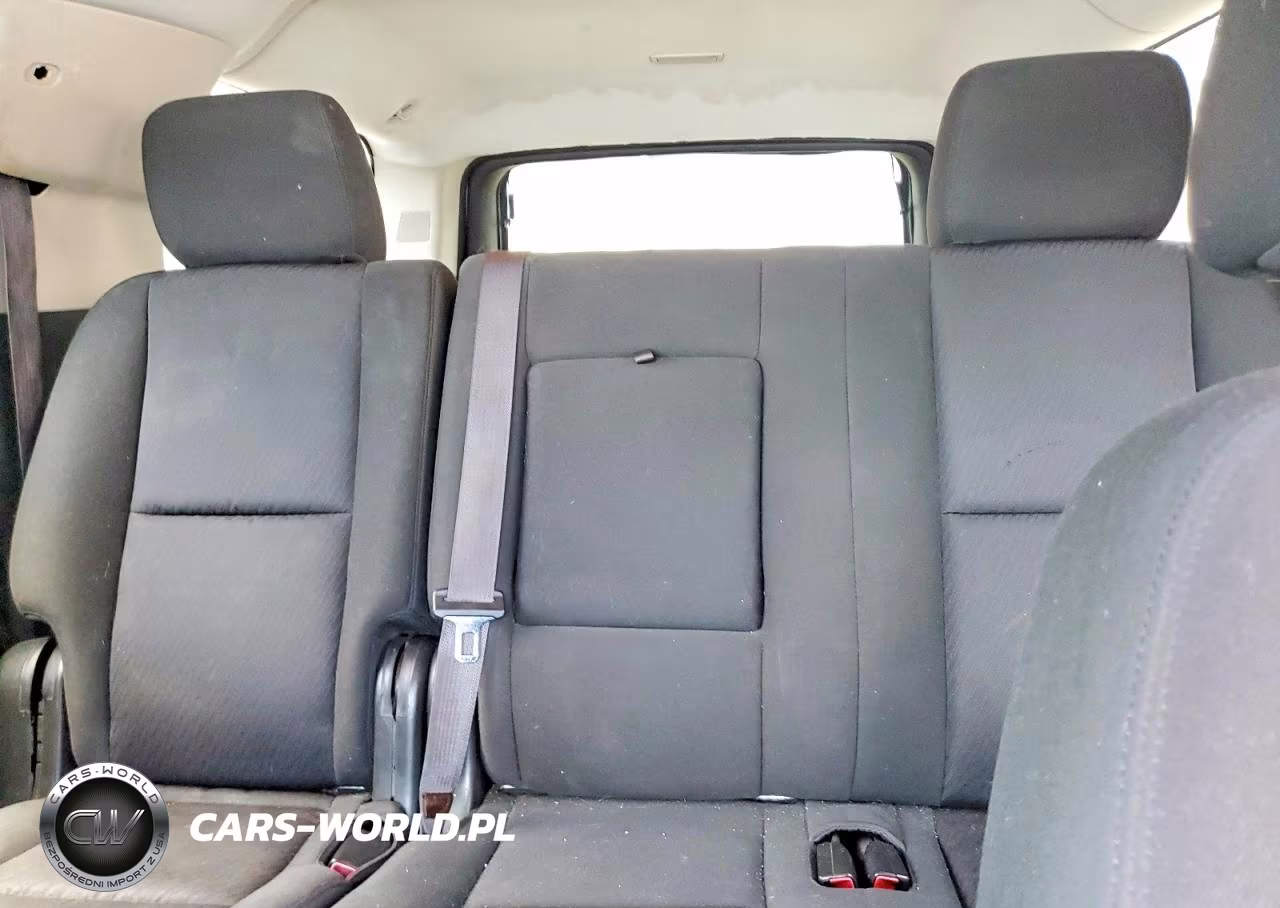 2011 Chevrolet Suburban C1500 Ls VIN:1GNSCHE02BR147983 - 10