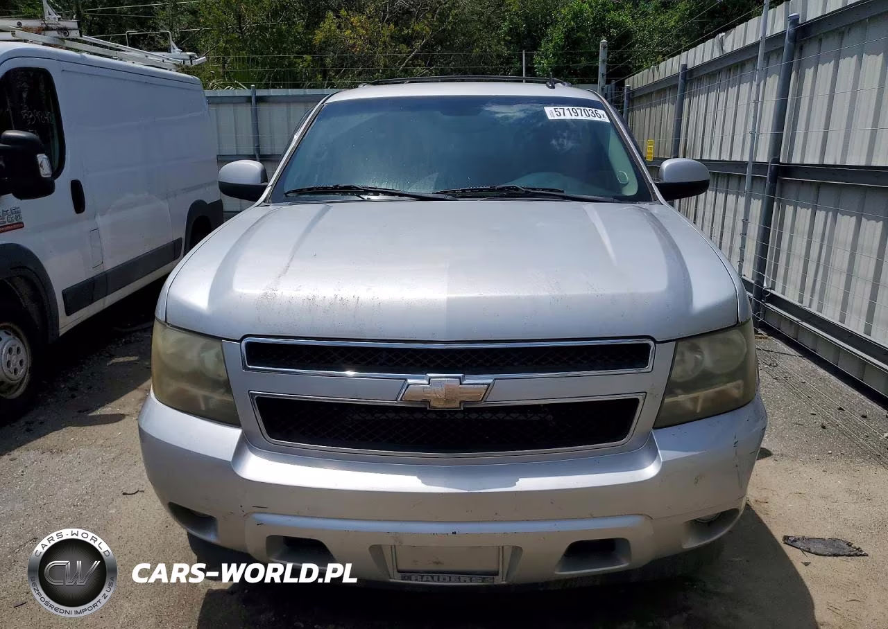 2011 Chevrolet Suburban C1500 Ls VIN:1GNSCHE02BR147983 - 5