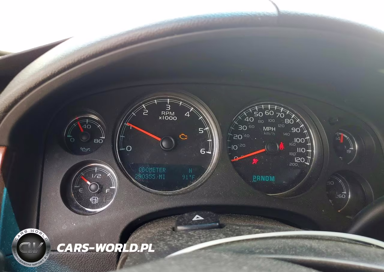 2011 Chevrolet Suburban C1500 Ls VIN:1GNSCHE02BR147983 - 9