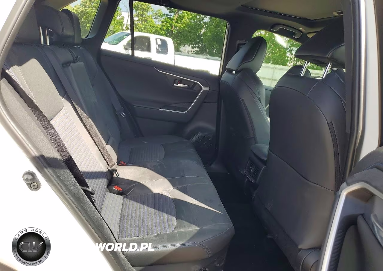2025 Toyota Rav4 Xse VIN:JTME6RFV6SD570852 - 11