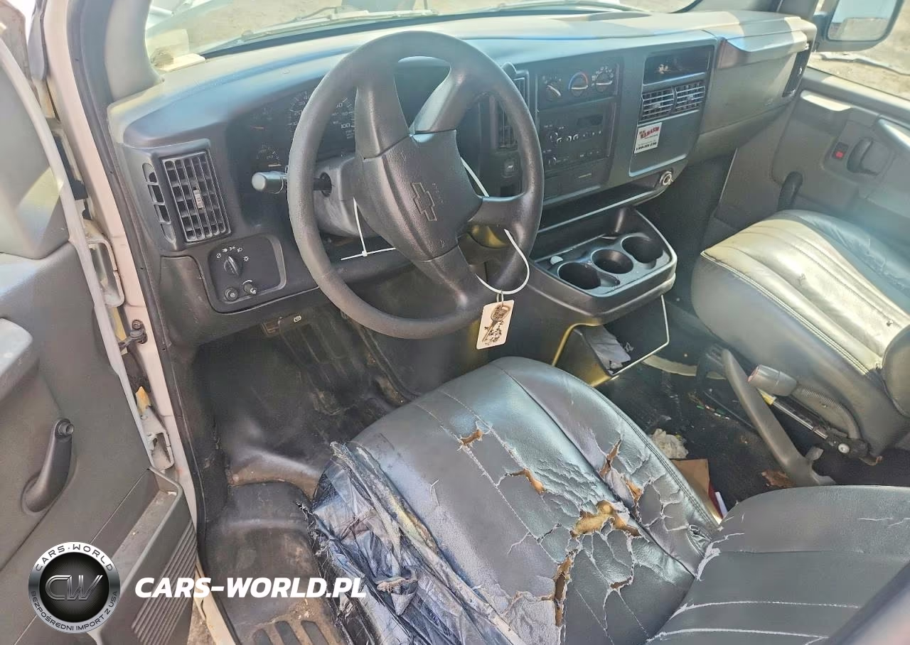 2007 Chevrolet Express G1500 VIN:1GCFG15X371149556 - 8