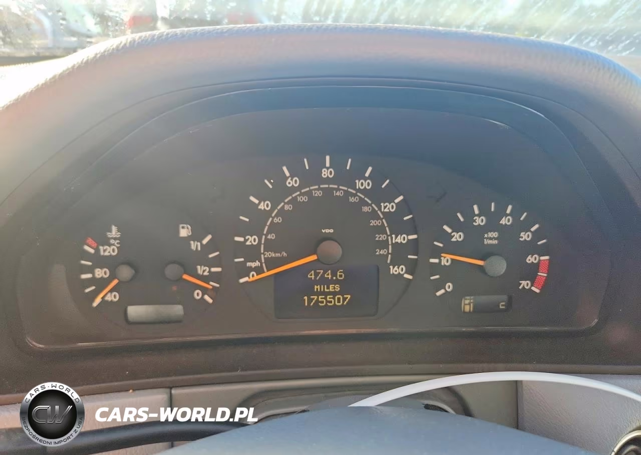 2001 Mercedes-Benz E 320 4Matic VIN:WDBJF82J61X054336 - 9