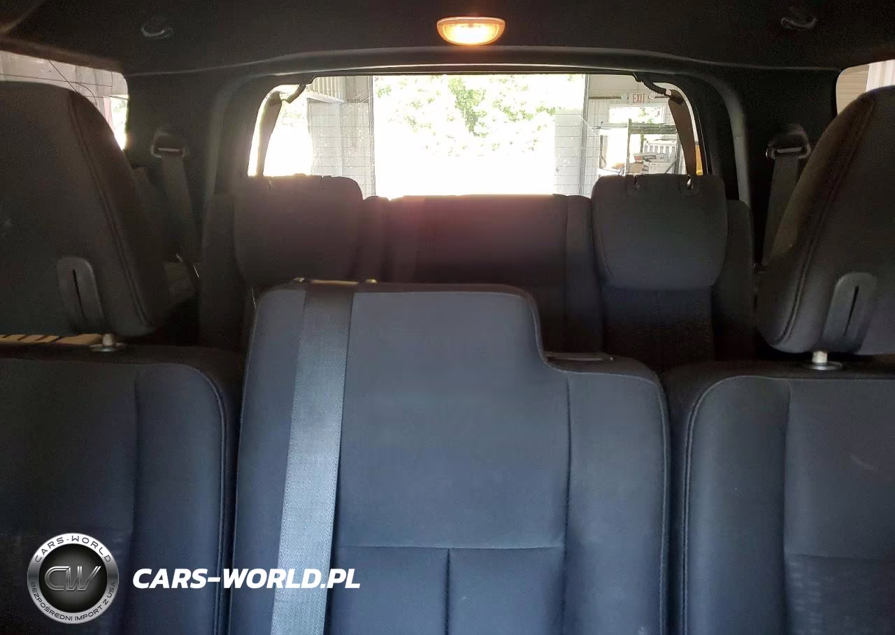 2016 Ford Expedition Xlt VIN:1FMJU1JT2GEF53121 - 10