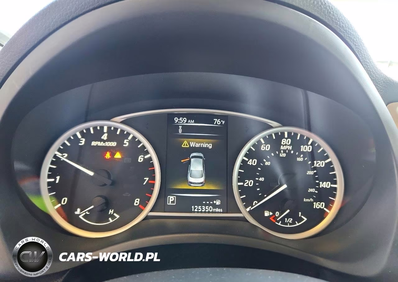 2018 Nissan Sentra S VIN:3N1AB7AP0JY299907 - 9