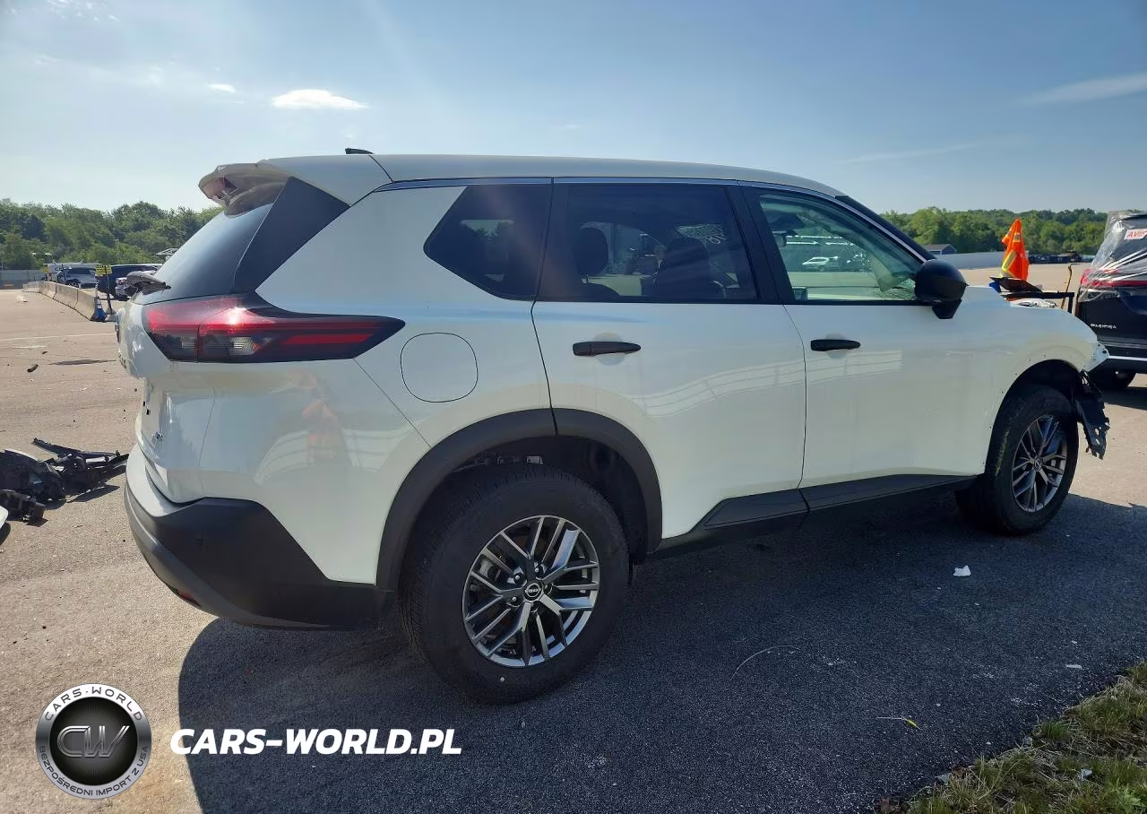 2023 Nissan Rogue S VIN:5N1BT3AB8PC831025 - 3