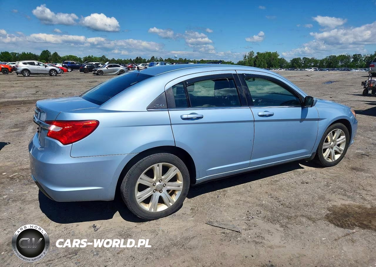 2012 Chrysler 200 Touring VIN:1C3CCBBB4CN267460 - 3
