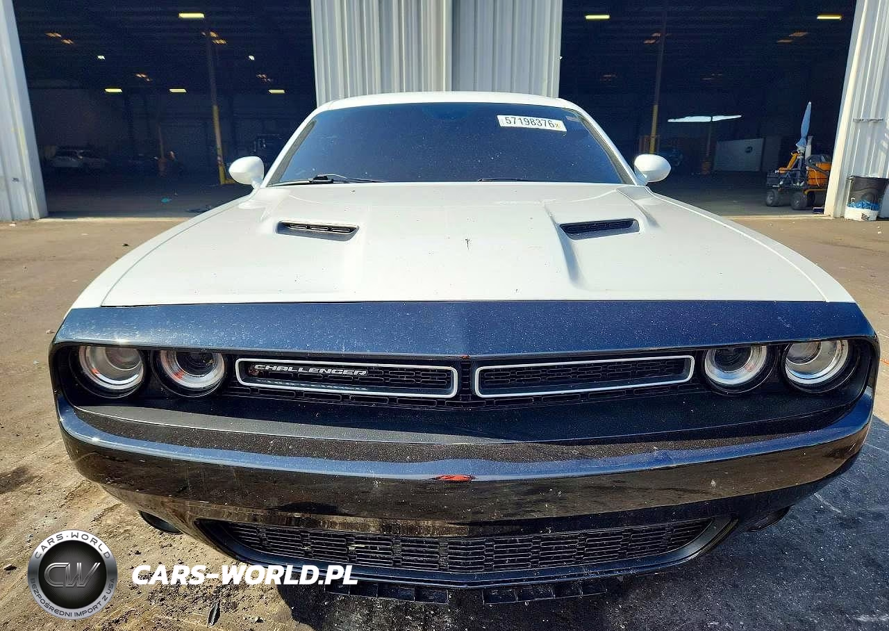 2020 Dodge Challenger Sxt VIN:2C3CDZAG8LH210237 - 5