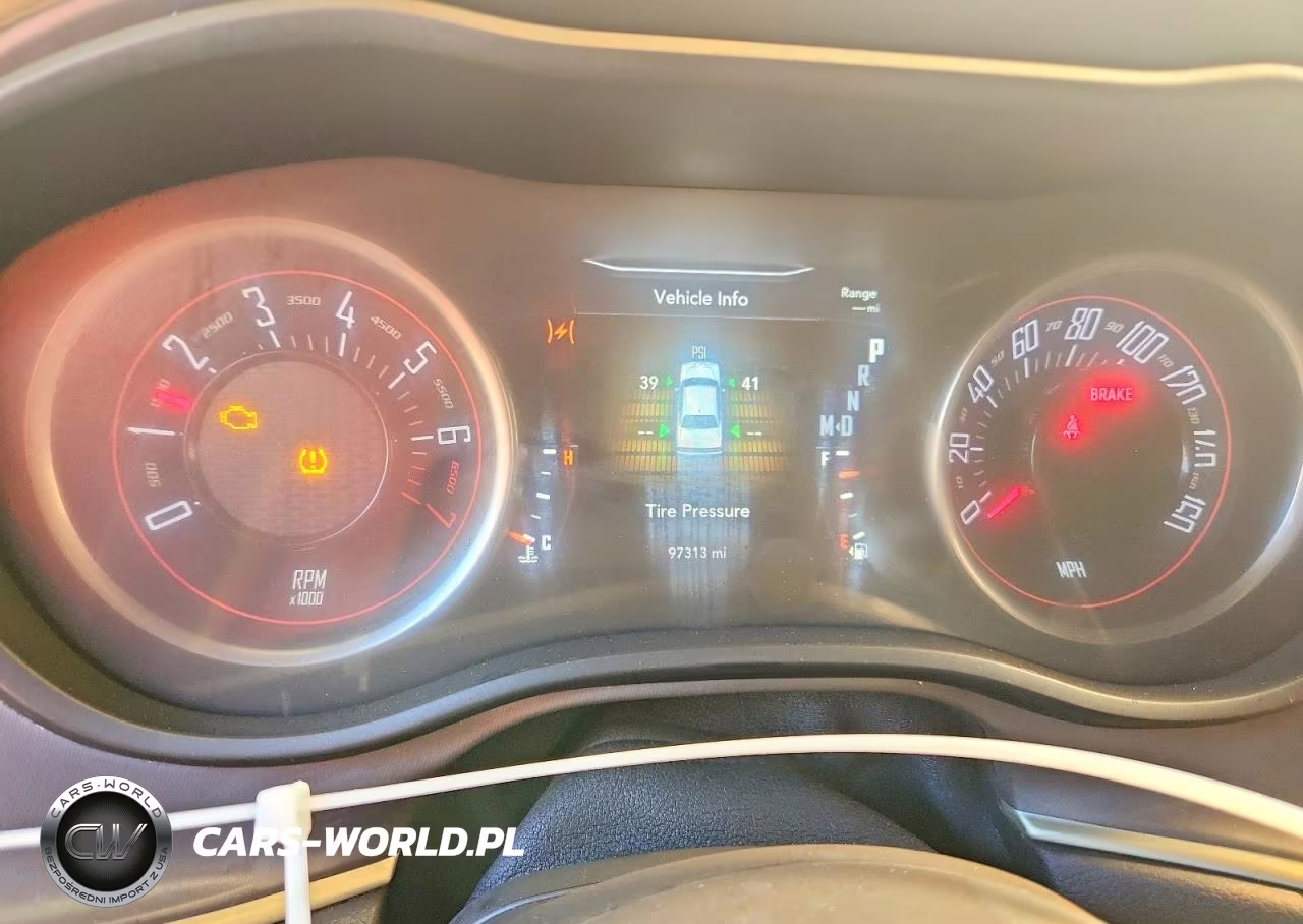2020 Dodge Challenger Sxt VIN:2C3CDZAG8LH210237 - 9