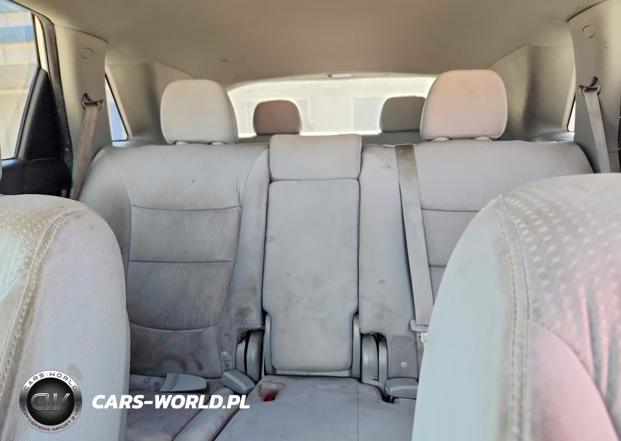 2011 Kia Sorento Lx VIN:5XYKTDA21DG327630 - 10