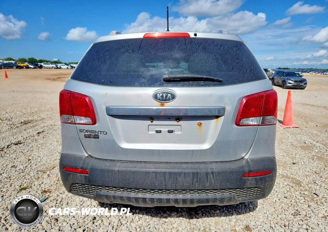 2011 Kia Sorento Lx VIN:5XYKTDA21DG327630 - 6
