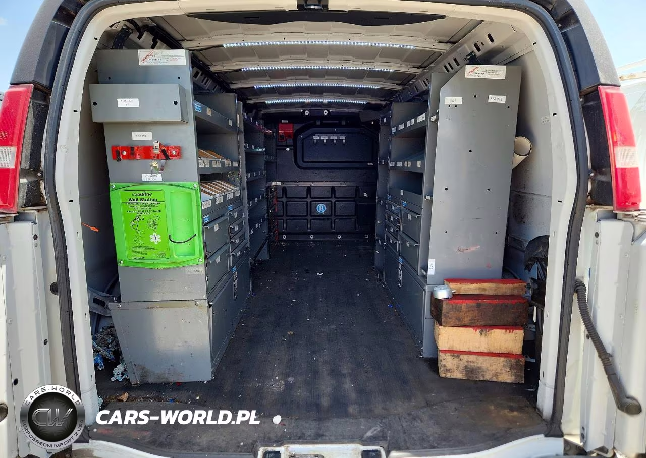 2019 Chevrolet Express G3500 VIN:1GCZGHFG8K1331430 - 10