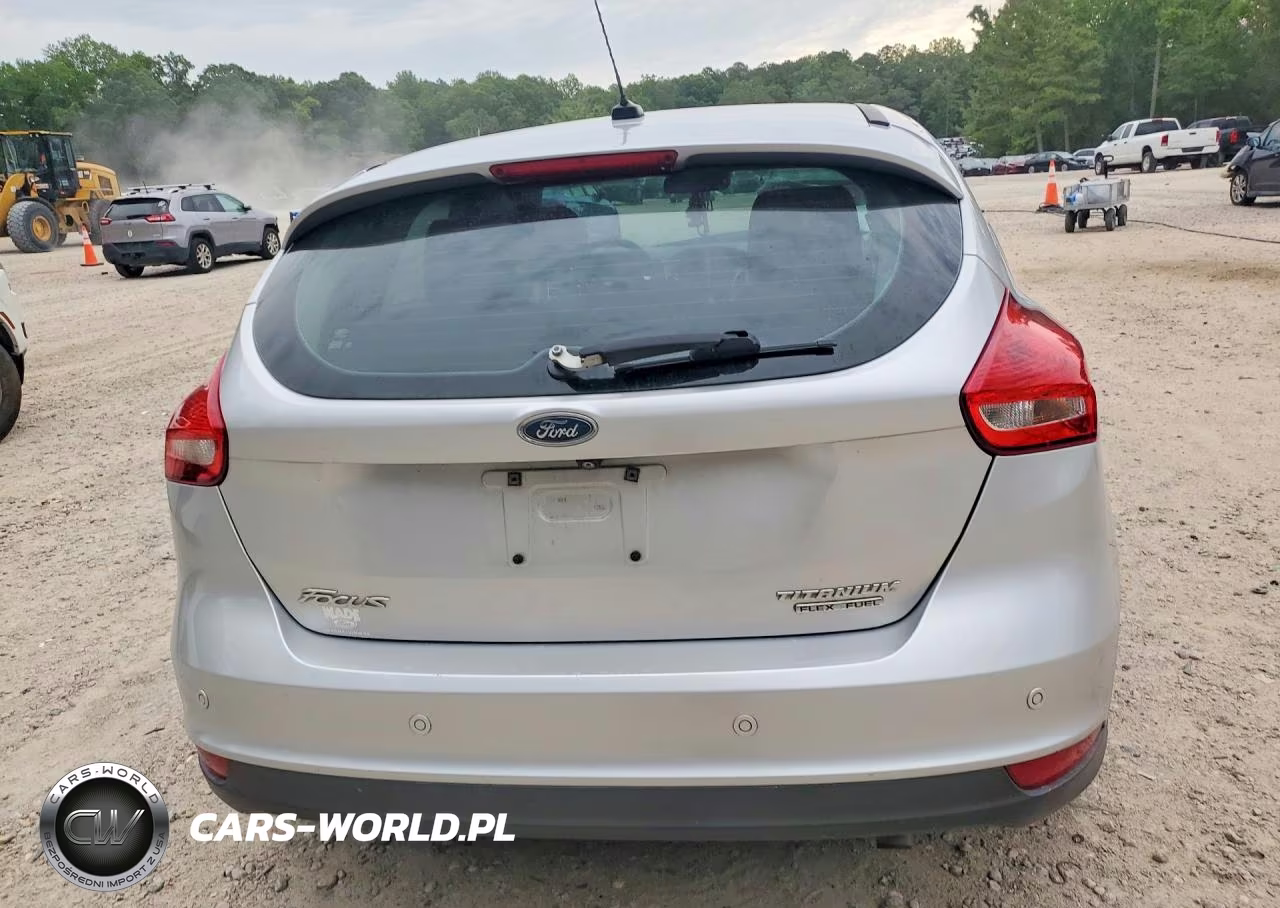 2015 Ford Focus Titanium VIN:1FADP3N28FL248132 - 6