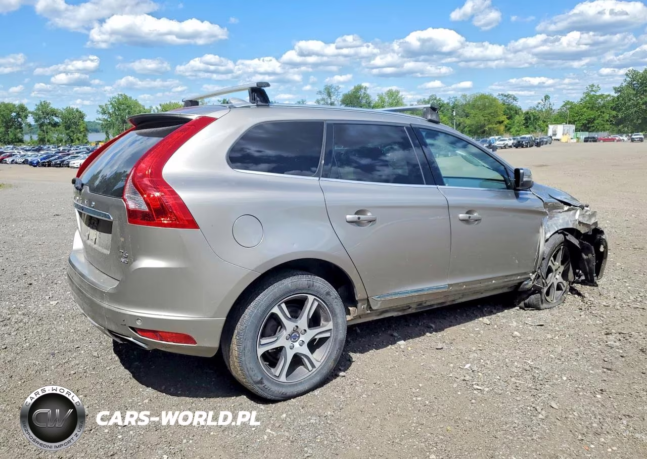 2015 Volvo Xc60 T6 Premier VIN:YV4902RK3F2751577 - 3