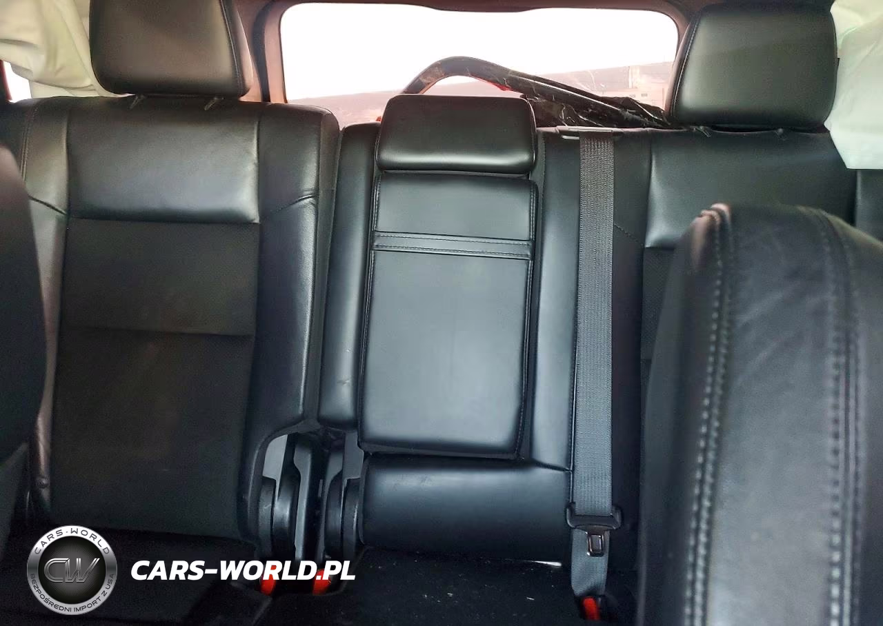 2019 Jeep Grand Cherokee Laredo VIN:1C4RJFAG1KC830121 - 10