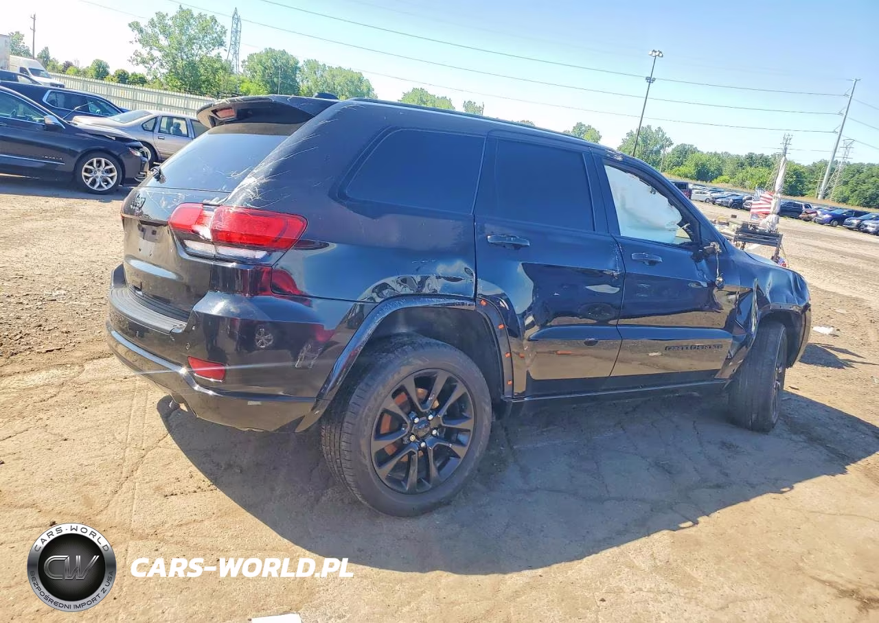 2019 Jeep Grand Cherokee Laredo VIN:1C4RJFAG1KC830121 - 3