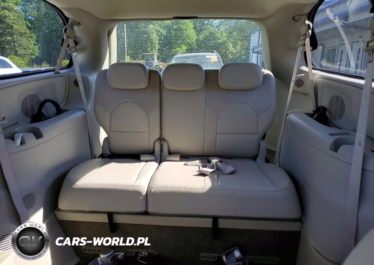 2007 Chrysler Town & Country Limited VIN:2A4GP64L07R315022 - 10